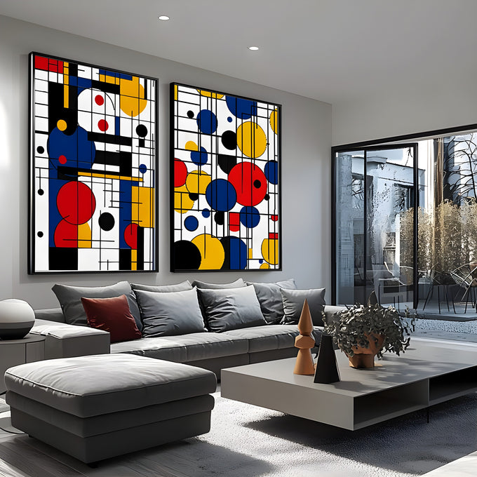 Duas telas abstratas estilo Bauhaus com círculos azuis, vermelhos e amarelos e grade preta, quadro decorativo