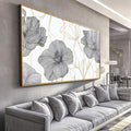 Quadro Decorativo Floral Preto e Dourado | quadros decorativos para sala | Flores em preto com ramos e linhas em dourado em composição botânica elegante | Porao dos Quadros