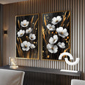 Quadro Decorativo Dupla Magnífica de Flores  Um Toque de Natureza | quadros decorativos para sala | Flores brancas com estames dourados em hastes contra fundo preto profundo, composição equilibrada em 2 telas | Porao dos Quadros