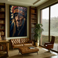Quadro Decorativo - O Líder Indígena em Arte | quadros decorativos para sala | Retrato indígena com cocar vermelho e dourado em realismo dramatizado com tons quentes e azul profundo. | Porao dos Quadros