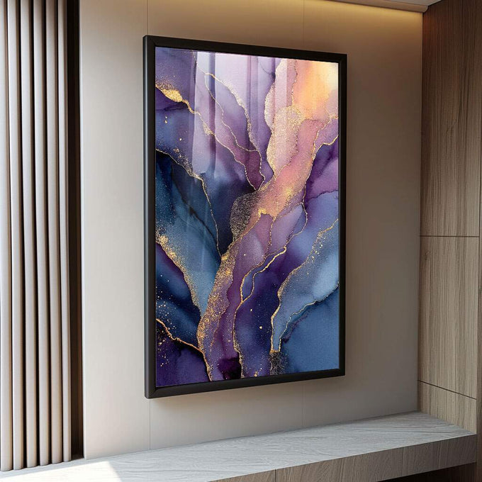 Quadro Decorativo Abstrato Dourado e Azul | quadros decorativos para sala | Geodos abstratos em roxo, azul e dourado com veios luminosos em composição vertical | Porao dos Quadros
