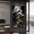 Quadro Decorativo Escultural Futurista | quadros decorativos para sala | Busto clássico cinza com detalhes em ouro brilhante e iluminação dramática | Porao dos Quadros