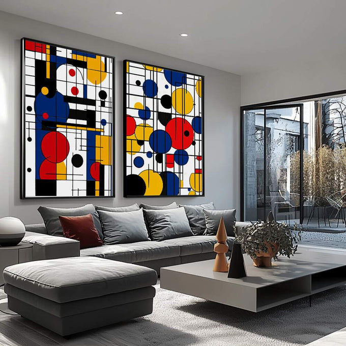 Quadro Decorativo Abstrato Geométrico - Energia e Harmonia para Seu Espaço | quadros decorativos para sala | Dois painéis abstratos com círculos vibrantes em azul, vermelho e amarelo sobre grid geométrico preto e branco | Porao dos Quadros