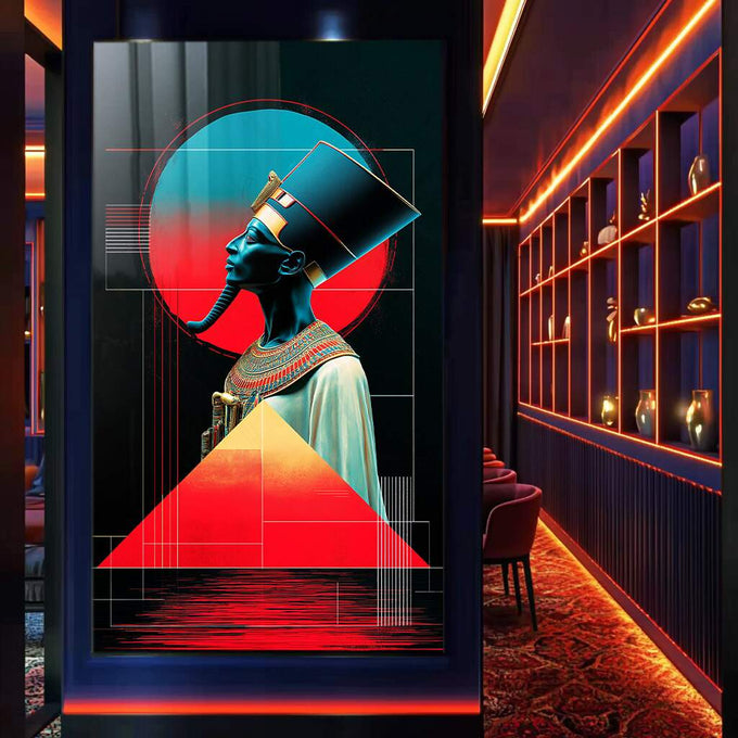 Quadro Decorativo Majestade Azul: Egípcio Moderno | quadros decorativos para sala | Rainha egípcia com coroa dourada em azul e vermelho vibrante com geometria neon contemporânea | Porao dos Quadros