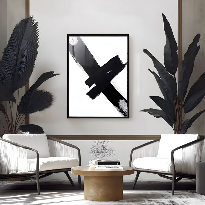 Duas pinceladas pretas largas formando um X sobre fundo branco texturizado, arte abstrata quadro decorativo