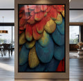 Quadro Decorativo Penas Vibrantes | quadros decorativos para sala | Penas texturizadas em vermelho, amarelo e azul com padrões lineares detalhados em composição abstrata | Porao dos Quadros