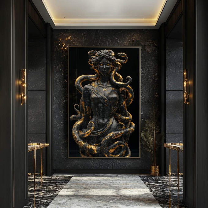 Quadro Decorativo Medusa A Perversidade e Magnitude da Beleza | quadros decorativos para sala | Medusa em ouro e preto com serpentes envolventes em composição clássica reimaginada. | Porao dos Quadros