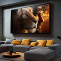 Quadro Decorativo Majestoso: Leão e Jesus Cristo | quadros decorativos para sala | Homem e leão em sobreposição com coroa de espinhos, iluminados em tons dourados e marrom quente. | Porao dos Quadros