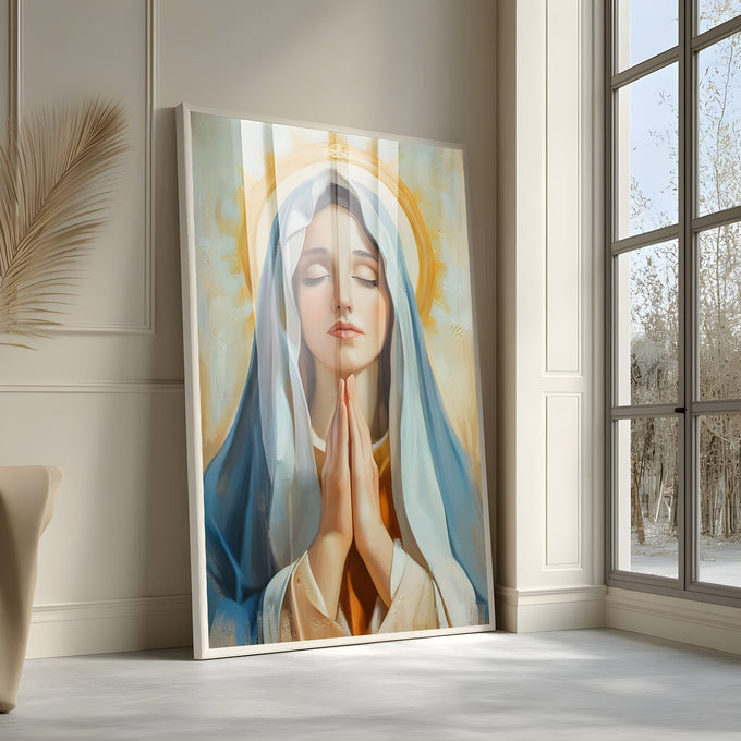 Nossa Senhora de olhos fechados e mãos postas, véu azul e halo dourado, pintura quadro decorativo