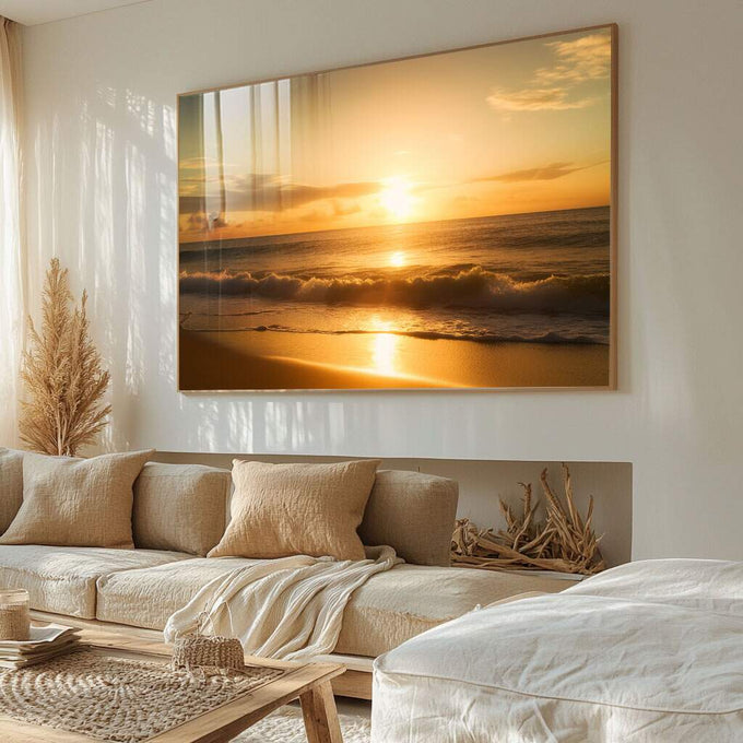 Quadro Decorativo Pôr do Sol com Serenidade | quadros decorativos para sala | Pôr do sol dourado na praia com ondas e brilho refletido na areia molhada. | Porao dos Quadros