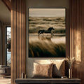 Quadro Decorativo Cavalo em Movimento | quadros decorativos para sala | Cavalo preto galopando na água com paisagem árida ao fundo | Porao dos Quadros