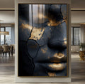 Quadro Decorativo Face Abstrata Dourada | quadros decorativos para sala | Rosto texturizado em preto e dourado com efeito craquelado e detalhes luminosos | Porao dos Quadros