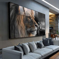 Quadro Decorativo Majestade: Leão e Jesus | quadros decorativos para sala | Leão majestoso em perfil com crina volumosa em tons marrom e cinza, fundo espiritual com cruzes ao fundo | Porao dos Quadros