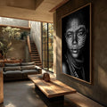 Quadro Decorativo Retrato Intenso | quadros decorativos para sala | Mulher africana com padrões geométricos brancos no rosto em preto e branco, olhar intenso e direto | Porao dos Quadros