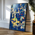 Quadro Decorativo Minimalista Azul e Vibrante | quadros decorativos para sala | Composição abstrata com formas fluidas em dourado sobre fundo azul profundo e gestual | Porao dos Quadros