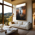 Cavalo branco trotando em campo de capim dourado com luz quente do entardecer ao fundo, quadro decorativo