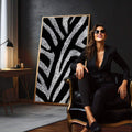Quadro Decorativo Zebra Elegante | quadros decorativos para sala | Árvore ramificada com textura granulada branca em fundo preto profundo e contraste absoluto | em Quadros para Sala | Porao dos Quadros