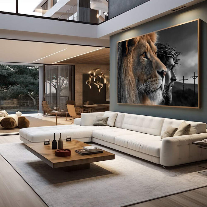 Quadro Decorativo Majestade: Leão e Jesus | quadros decorativos para sala | Leão majestoso em perfil com crina volumosa em tons marrom e cinza, fundo espiritual com cruzes ao fundo | em Quadros para Sala | Porao dos Quadros