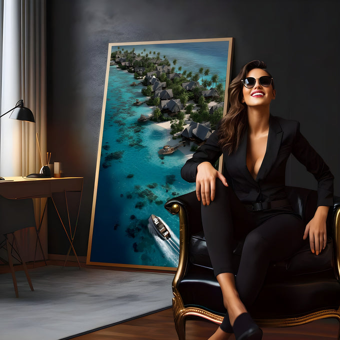 Vista aérea de ilha tropical com bangalôs, palmeiras, mar turquesa e lancha, quadro decorativo