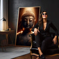 Quadro Decorativo Buda Sereno e Elegante | quadros decorativos para sala | Buda meditando com auréola dourada brilhante e luz mística ao fundo em tons escuros | em Quadros para Sala | Porao dos Quadros