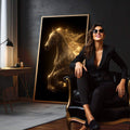 Quadro Decorativo Cavalo Dourado Etéreo | quadros decorativos para sala | Cavalo majestoso em preto e dourado com efeito de luz luminosa e partículas flutuantes em composição artística. | em Quadros para Sala | Porao dos Quadros
