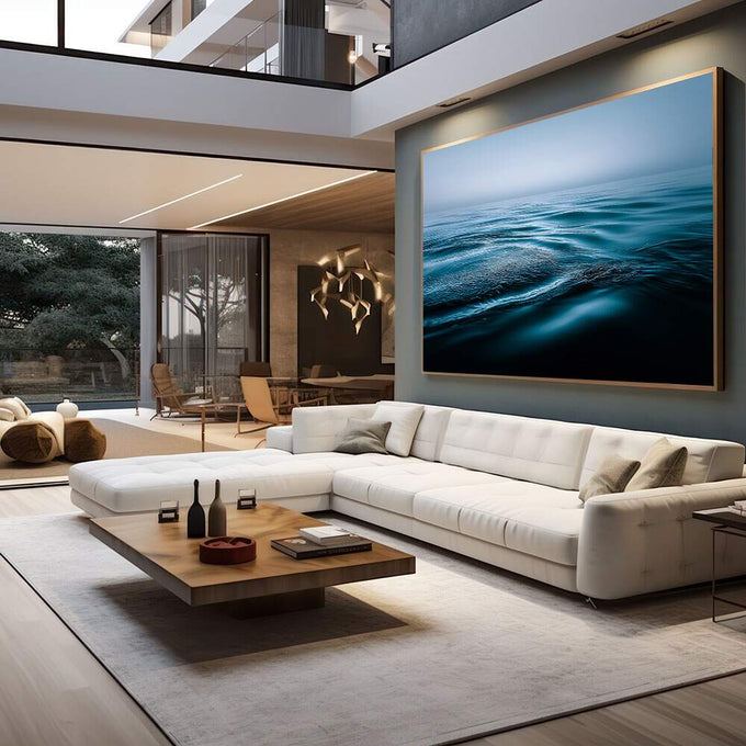 Quadro Decorativo Serenidade Azul do Mar | quadros decorativos para sala | Ondas do oceano em movimento com tons de azul ciano e petróleo sob luz suave | em Quadros para Sala | Porao dos Quadros