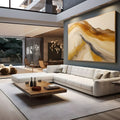 Abstrato fluido marmorizado em bege, âmbar e cinza com veios e manchas douradas, quadro decorativo