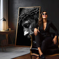 Quadro Decorativo Espiritualidade e Reflexão | quadros decorativos para sala | Rosto masculino em perfil com coroa de galhos retorcidos em preto e branco. | em Quadros para Sala | Porao dos Quadros