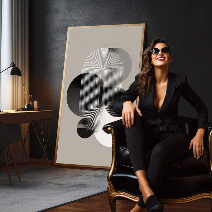 Quadro Decorativo Moderno Geométrico | quadros decorativos para sala | Composição abstrata com linhas circulares concêntricas em preto, branco e bege em movimento vertical. | em Quadros para Sala | Porao dos Quadros