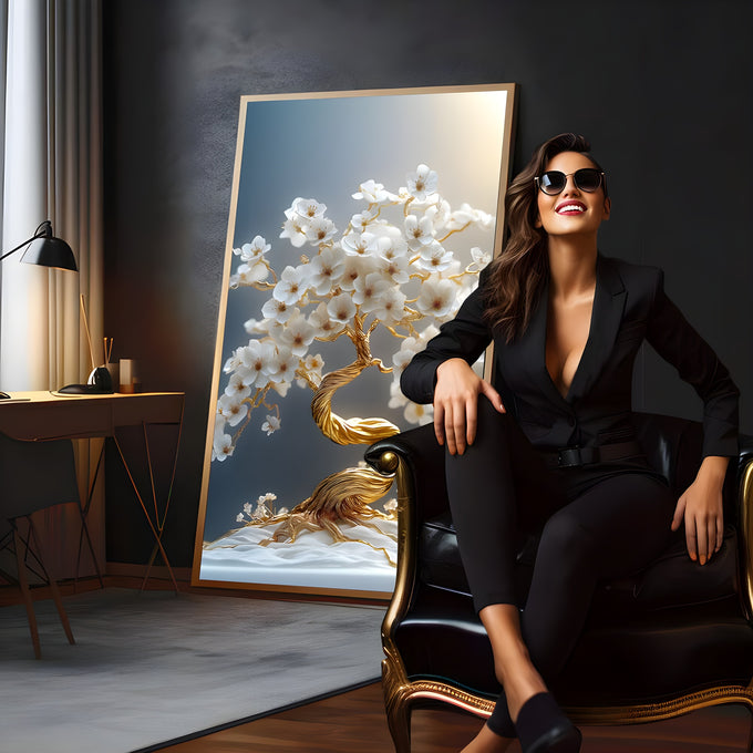 Árvore de tronco dourado retorcido com flores brancas sobre fundo azul acinzentado, quadro decorativo