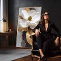 Elegância em Flor: Quadro Magnólia Dourada | quadros decorativos para sala | Magnólia branca com pétalas delicadas e folhas douradas em composição realista vertical. | em Quadros para Sala | Porao dos Quadros