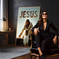 Jesus ajoelhado estendendo as mãos para uma menina, com a palavra Jesus sobre fundo azul, quadro decorativo