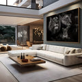Leão, leoa e filhote em preto e branco sobre fundo escuro, arte realista, quadro decorativo