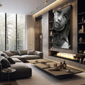 Quadro Decorativo Retrato Infantil Emocionante | quadros decorativos premium | Retrato infantil em preto e branco com adornos metalizados no pescoço e olhar intenso. | em ambiente 4 | Porao dos Quadros