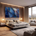 Quadro Decorativo Abstrato Azul Dourado | quadros decorativos premium | Abstrato azul profundo com veios dourados em textura marmórea e luminosa | em ambiente 4 | Porao dos Quadros