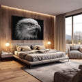 Quadro Decorativo Águia Majestosa | quadros decorativos premium | Águia em close com cabeça branca e olho intenso em preto e cinza realista | em ambiente 4 | Porao dos Quadros