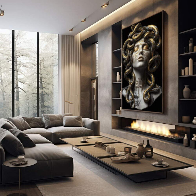 Quadro Decorativo Medusa Mitológica Luxuosa | quadros decorativos premium | Busto de Medusa com serpentes douradas em preto e branco, composição escultural clássica. | em ambiente 4 | Porao dos Quadros