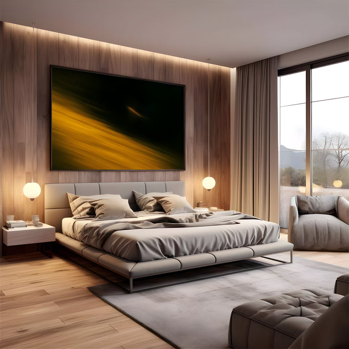 Abstrato de luz dourada em movimento diagonal com pequeno feixe âmbar sobre fundo preto, quadro decorativo
