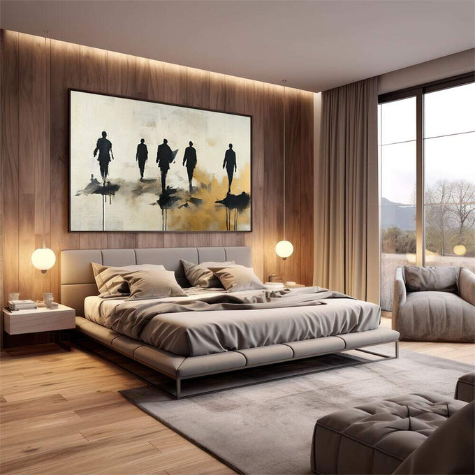 Quadro Decorativo Jornada com Silhuetas Elegantes | quadros decorativos premium | Cinco silhuetas em preto caminhando sobre manchas abstratas em bege e dourado | em ambiente 4 | Porao dos Quadros