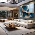 Quadro Decorativo Elegância Azul Dourado - Arte para Ambientes Sofisticados | quadros decorativos premium | Abstração com blocos azuis profundos cruzados por veios dourados luminosos e textura mineral | em ambiente 4 | Porao dos Quadros