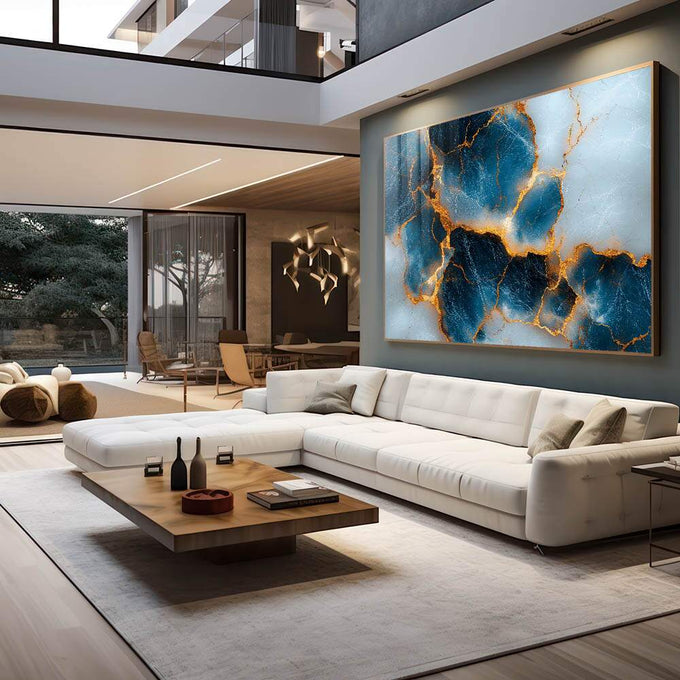 Quadro Decorativo Elegância Azul Dourado - Arte para Ambientes Sofisticados | quadros decorativos premium | Abstração com blocos azuis profundos cruzados por veios dourados luminosos e textura mineral | em ambiente 4 | Porao dos Quadros