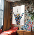 Quadro Decorativo: Silhueta do Paraíso ao Entardecer - quadros decorativos para sala 1 Tela Vertical, 3 Telas - em ambiente decorado