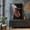Quadro Decorativo Mão da Esperança: Arte que Conecta - quadros decorativos para sala 1 Tela Vertical, 3 Telas - em ambiente decorado