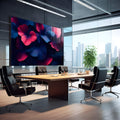Pétalas grandes de flores rosa e azul-marinho sobrepostas em fundo escuro, quadro decorativo