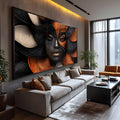 Rosto de mulher negra com cabelos abstratos em preto, laranja e bege texturizado, quadro decorativo