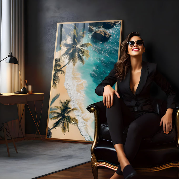 Vista aérea de praia tropical com palmeiras, areia clara e mar azul turquesa, quadro decorativo