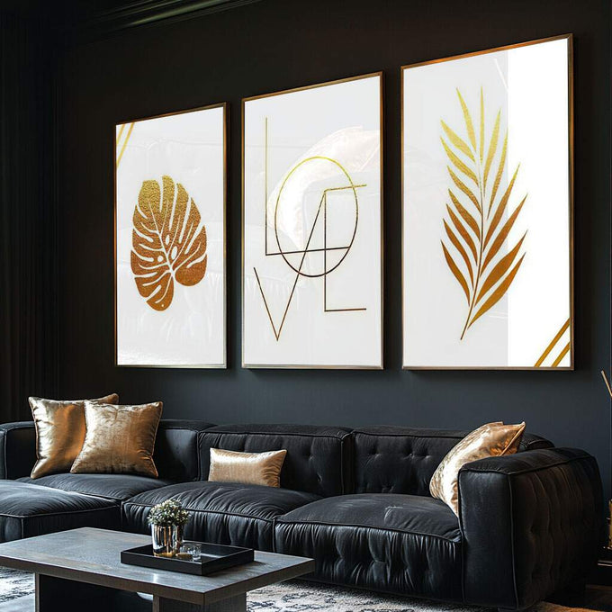Quadro Decorativo: Sinfonia Dourada - Elegância e Harmonia - quadros decorativos para sala 1 Tela Vertical, 3 Telas - em ambiente decorado