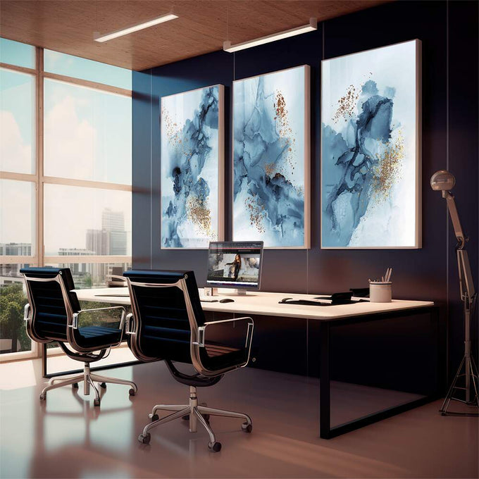 Quadro Decorativo: Elegância Azul e Dourada Única - quadros decorativos 1 Tela Vertical, 3 Telas - em sala moderna