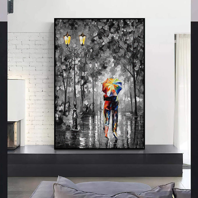 Quadro Decorativo: Íntimo Momento de Amor na Chuva - quadros decorativos para sala 1 Tela Vertical, 3 Telas - em ambiente decorado