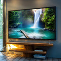 Cachoeira em floresta tropical com musgo verde e lago turquesa com tronco, quadro decorativo
